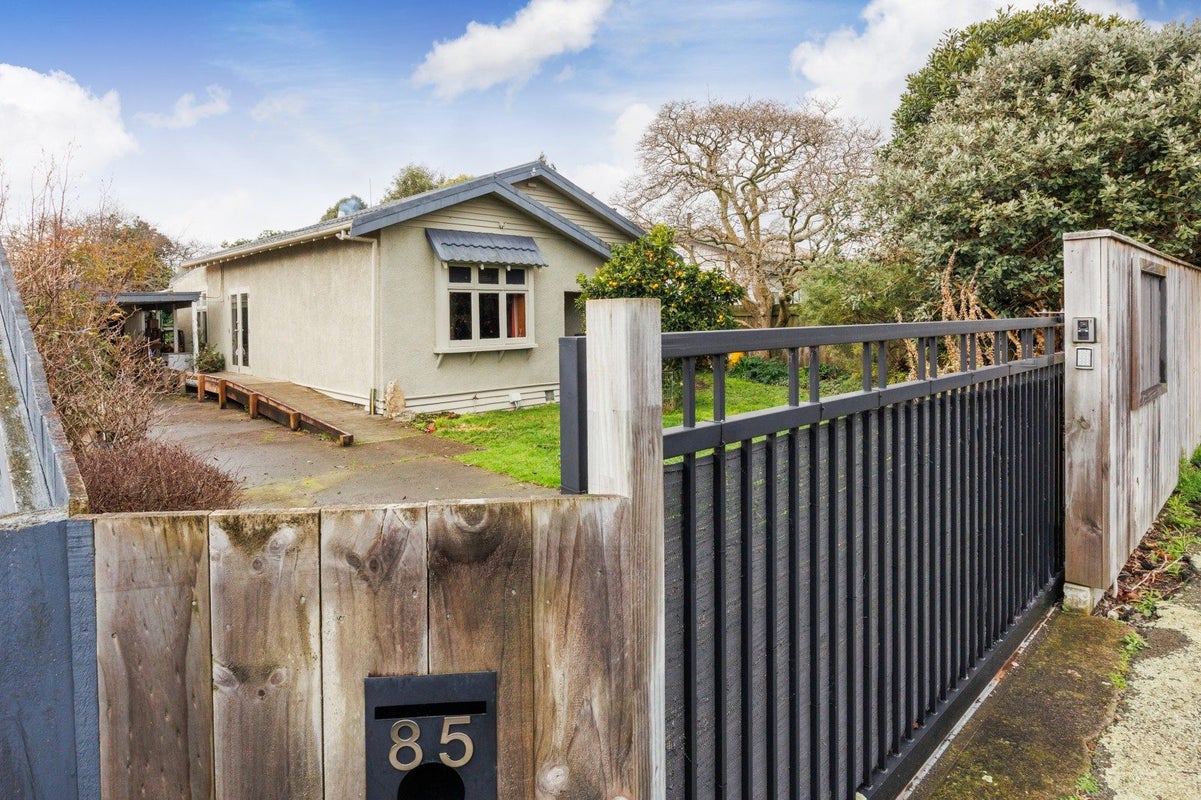 85 Shamrock Street, Takaro, Palmerston North, Manawatu / Whanganui - Carousel 2