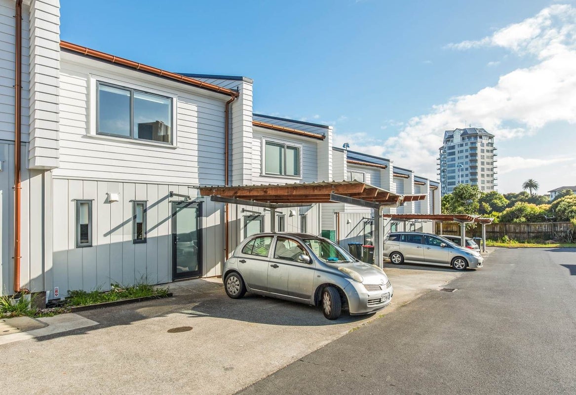 36/3 Burton Street, Grafton, Auckland - Carousel 1