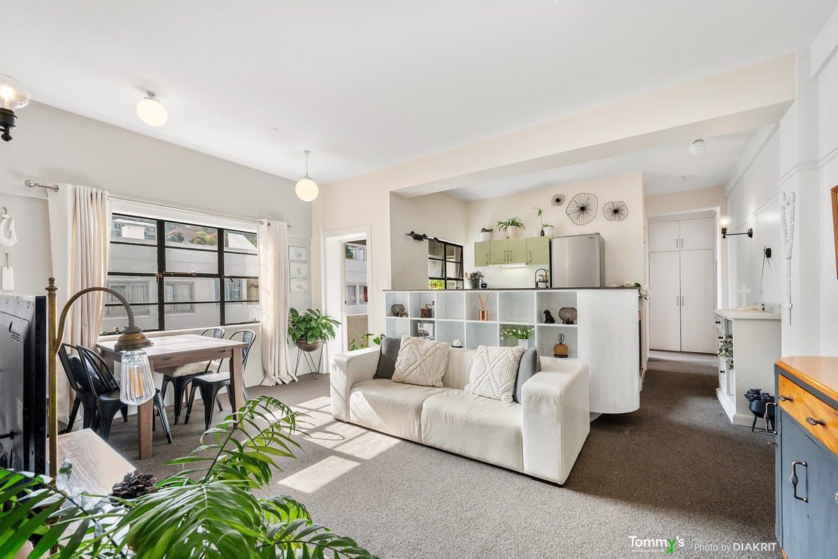 9/248 Willis Street, Te Aro, Wellington - Carousel 1
