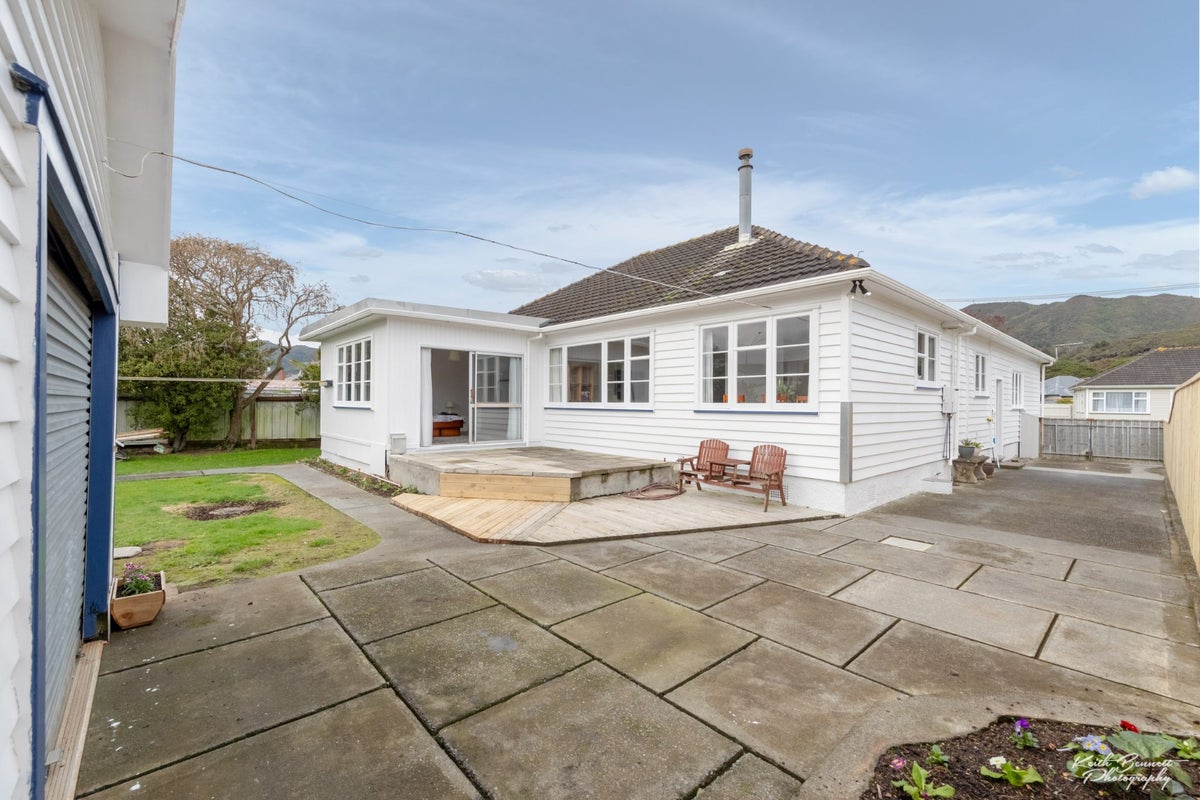 5 Hodgins Grove, Naenae, Lower Hutt - Carousel 1
