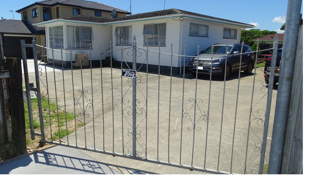9 Arnwood Street, Manurewa, Auckland - Carousel 1