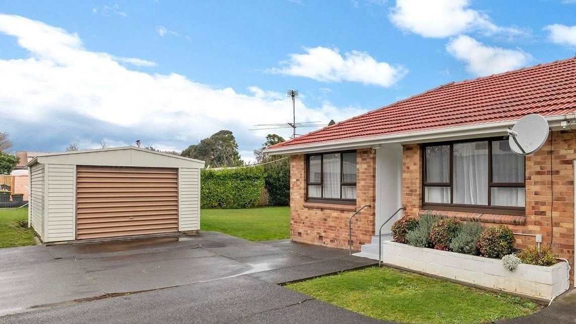 2/11 Miles Avenue, Papatoetoe, Auckland - Carousel 1