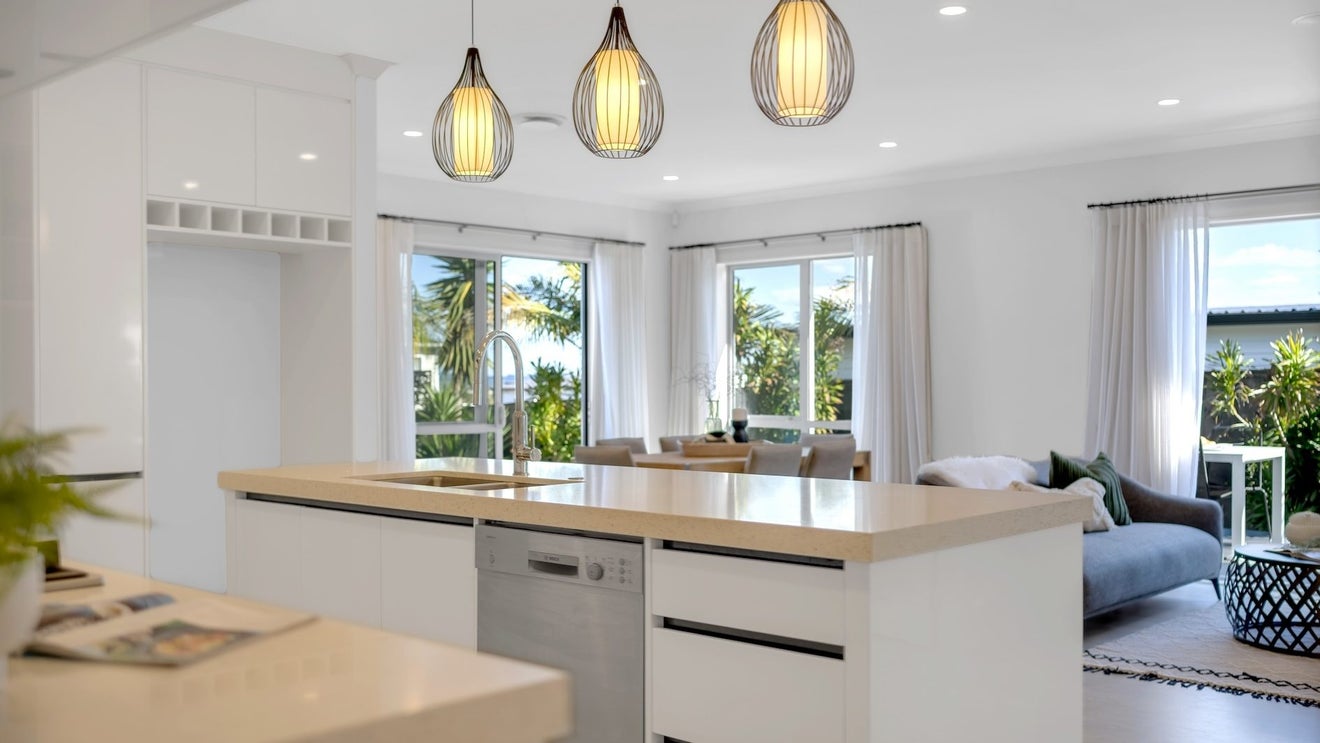 57 Seventh View Avenue, Beachlands, Auckland - Carousel 1