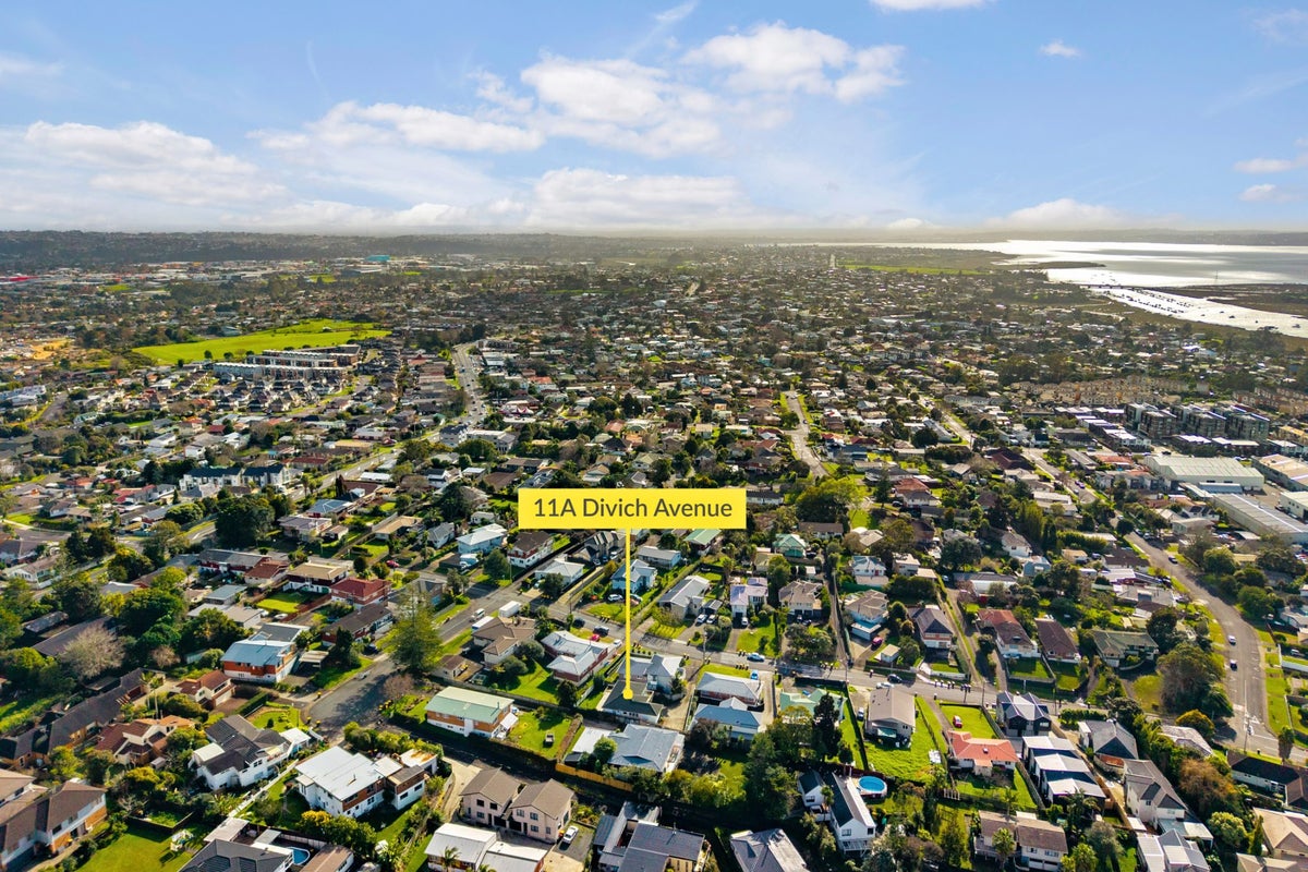11A Divich Avenue, Te Atatu South, Waitakere City, Auckland - Carousel 25