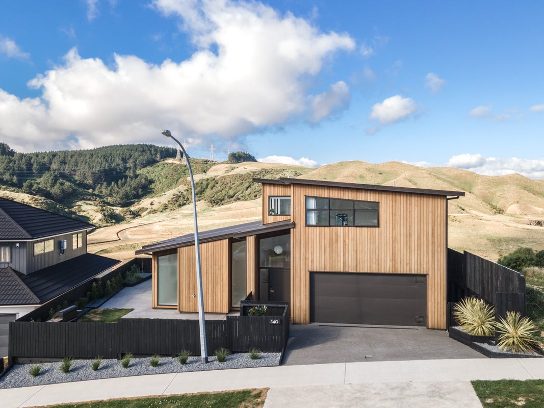 140 Amesbury Drive, Churton Park, Wellington - Carousel 1