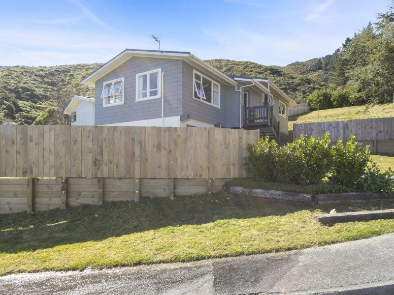 1 Tuam Grove, Wainuiomata, Lower Hutt - Carousel 23