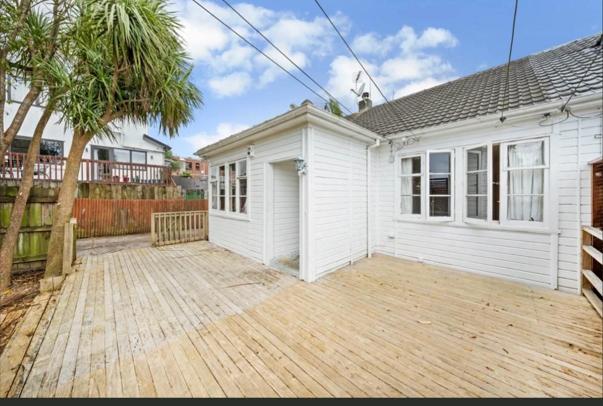 2 Bremner Avenue, Mount Roskill, Auckland - Carousel 1