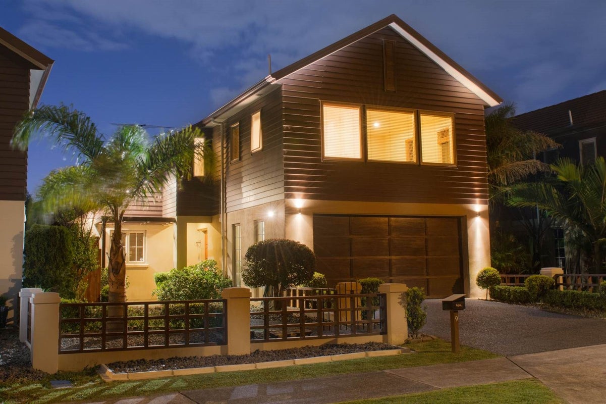 9 Lissleton Drive, East Tamaki, Auckland - Carousel 1
