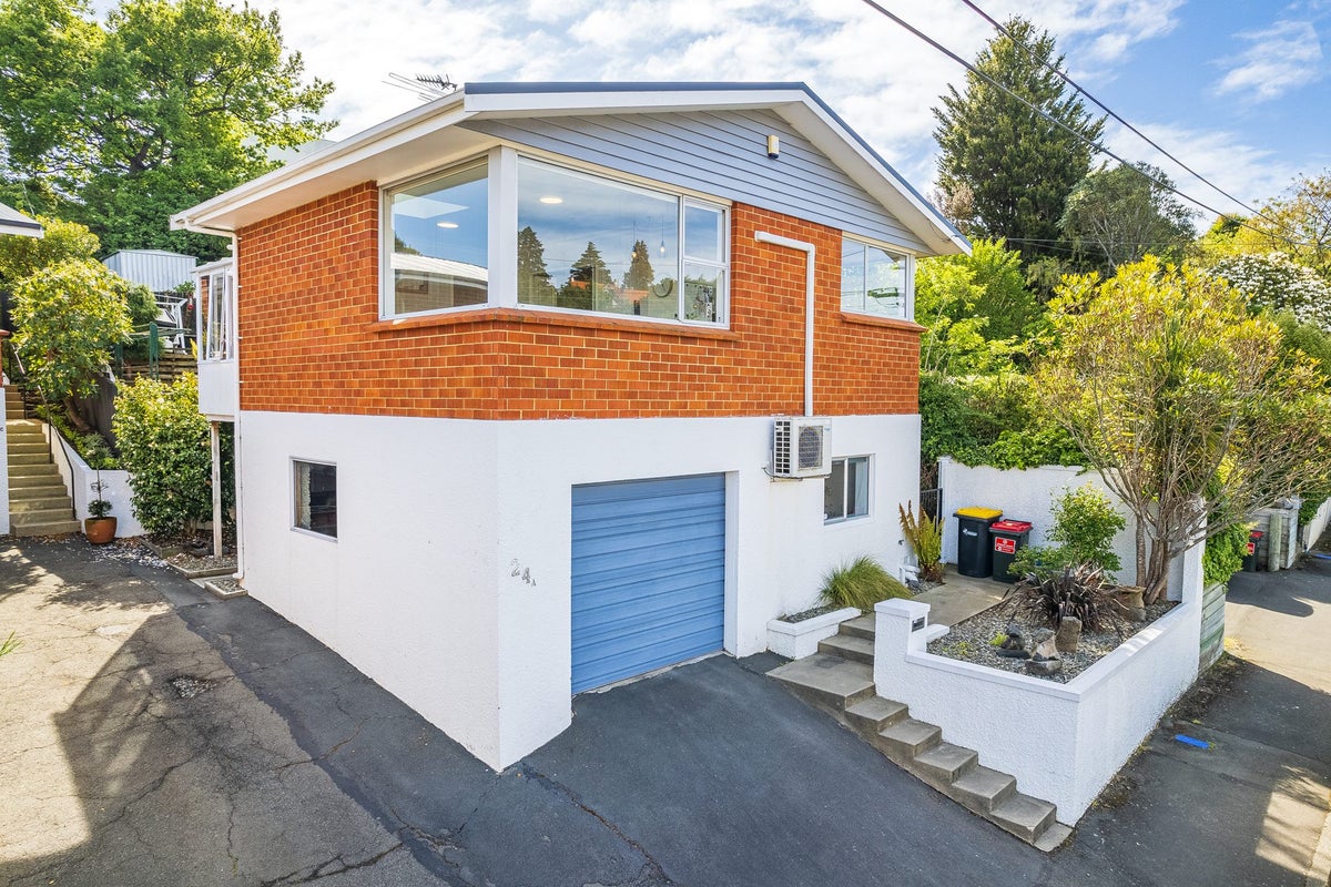 24A Fairfax Street, Maori Hill, Dunedin - Carousel 1