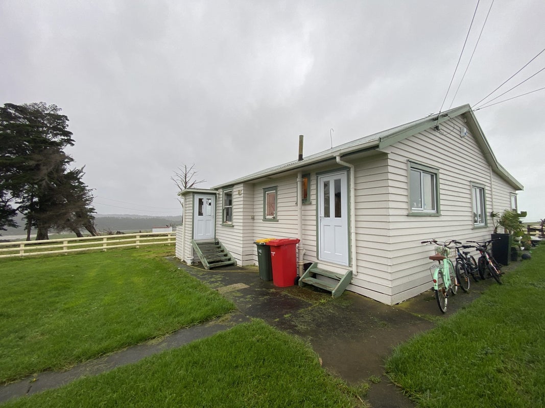 175 Vaughans Road, Albany - Carousel 1