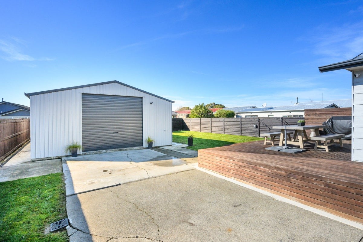 7 Colonial Place, Kelvin Grove, Palmerston North - Carousel 27