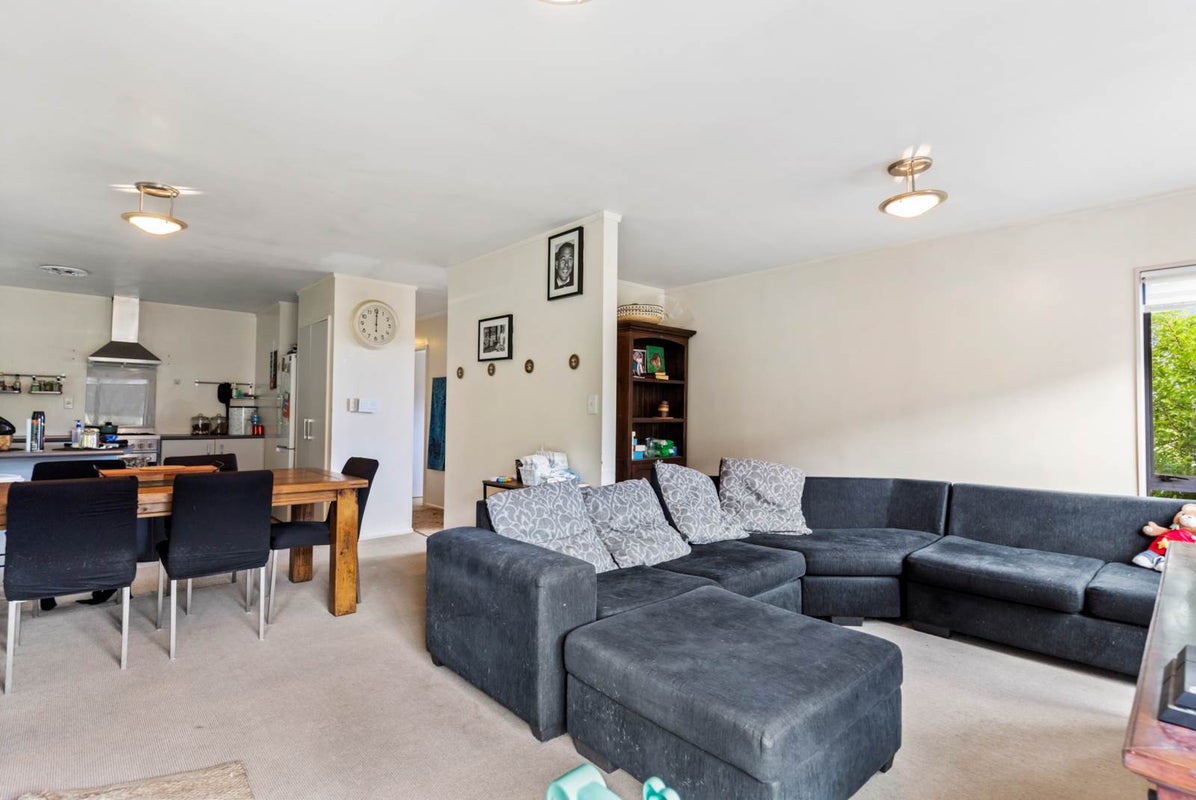 32A Forest Hill Road, Henderson, Auckland - Carousel 2