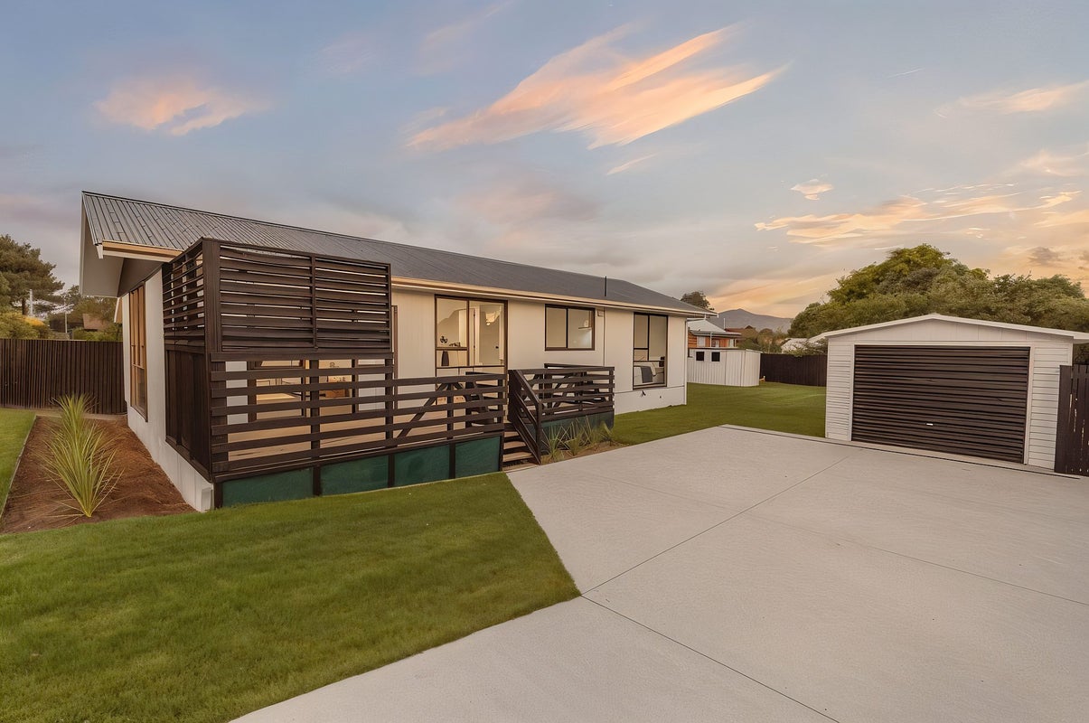 12 Bromley Road, Bromley, Christchurch - Carousel 1
