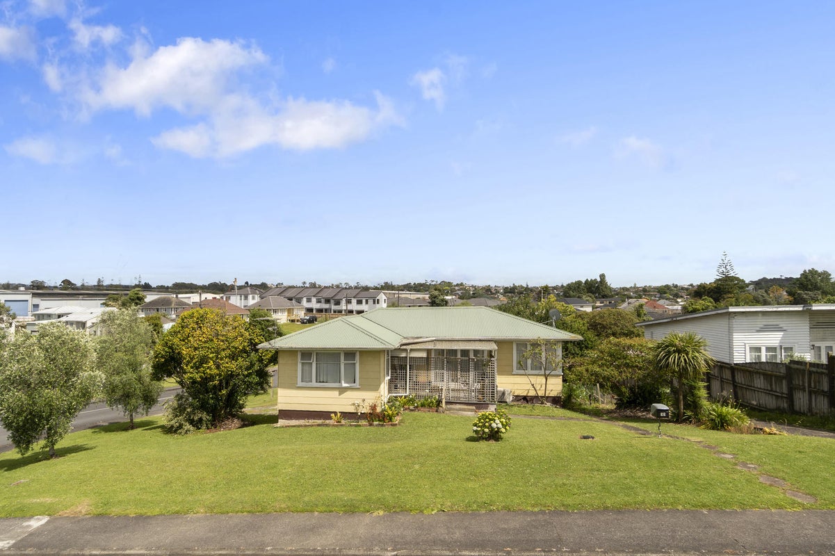 35 Barbary Avenue, Kelston, Auckland - Carousel 1