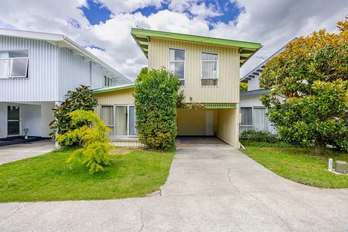 8/51A Avenue Road, Greenmeadows, Napier - Carousel 2