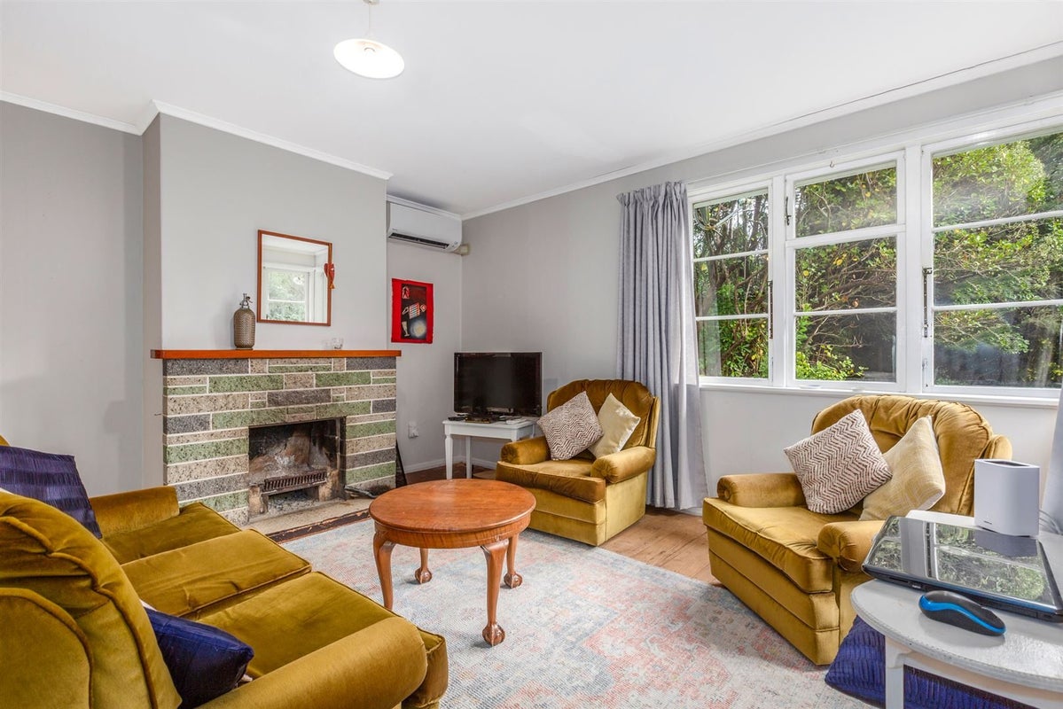 3 Weku Road, Pukerua Bay, Porirua - Carousel 2