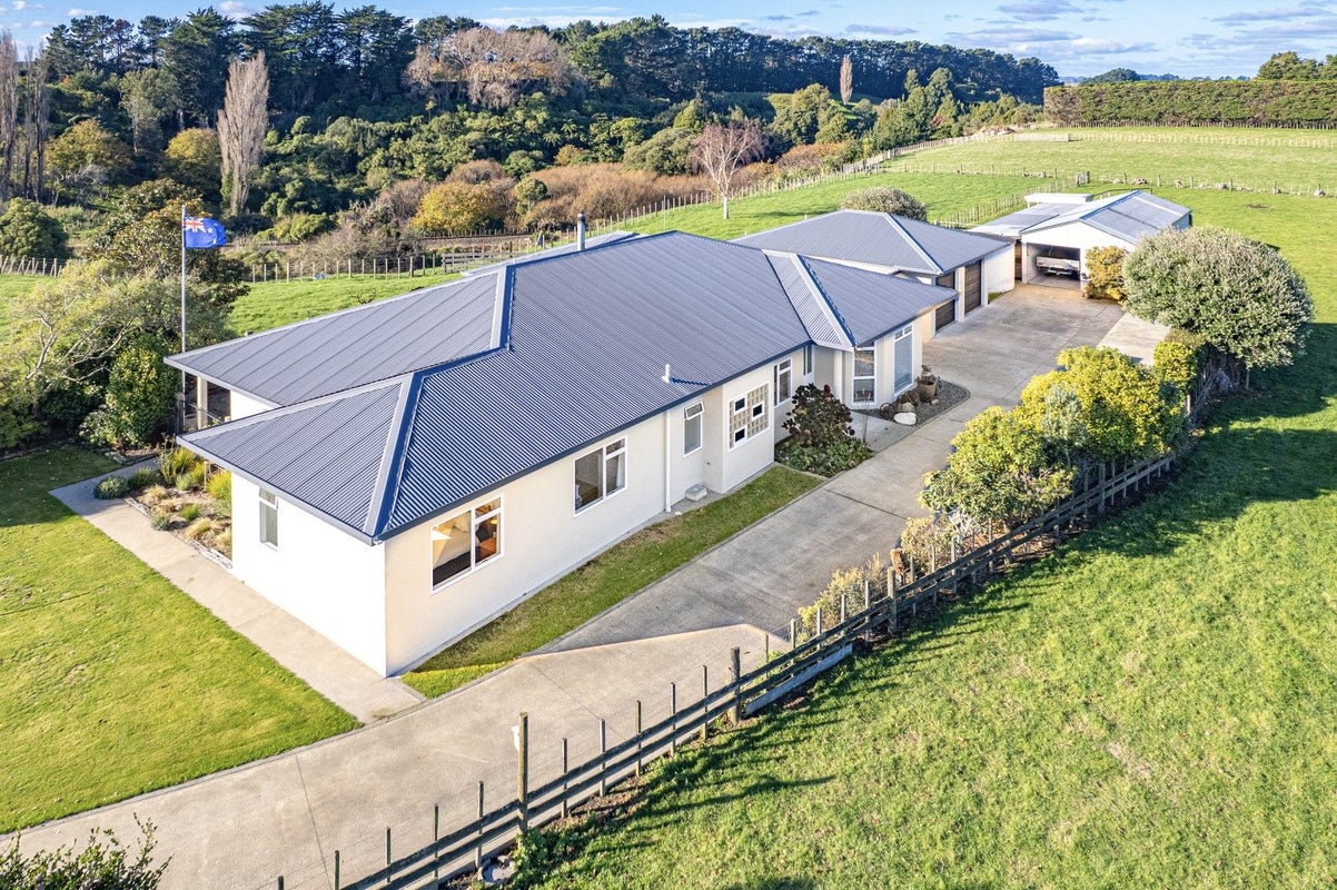174 Blueskin Road, Brunswick, Whanganui - Carousel 1