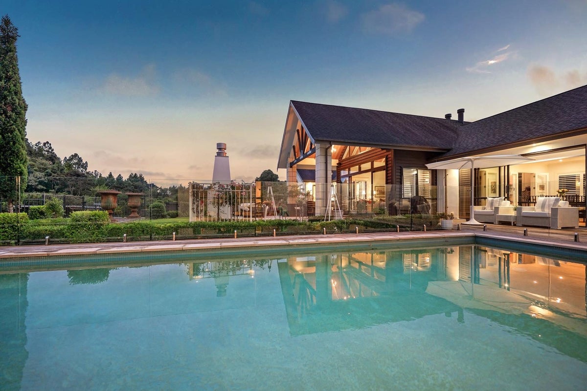 16 Robinson Road, Albany - Carousel 41