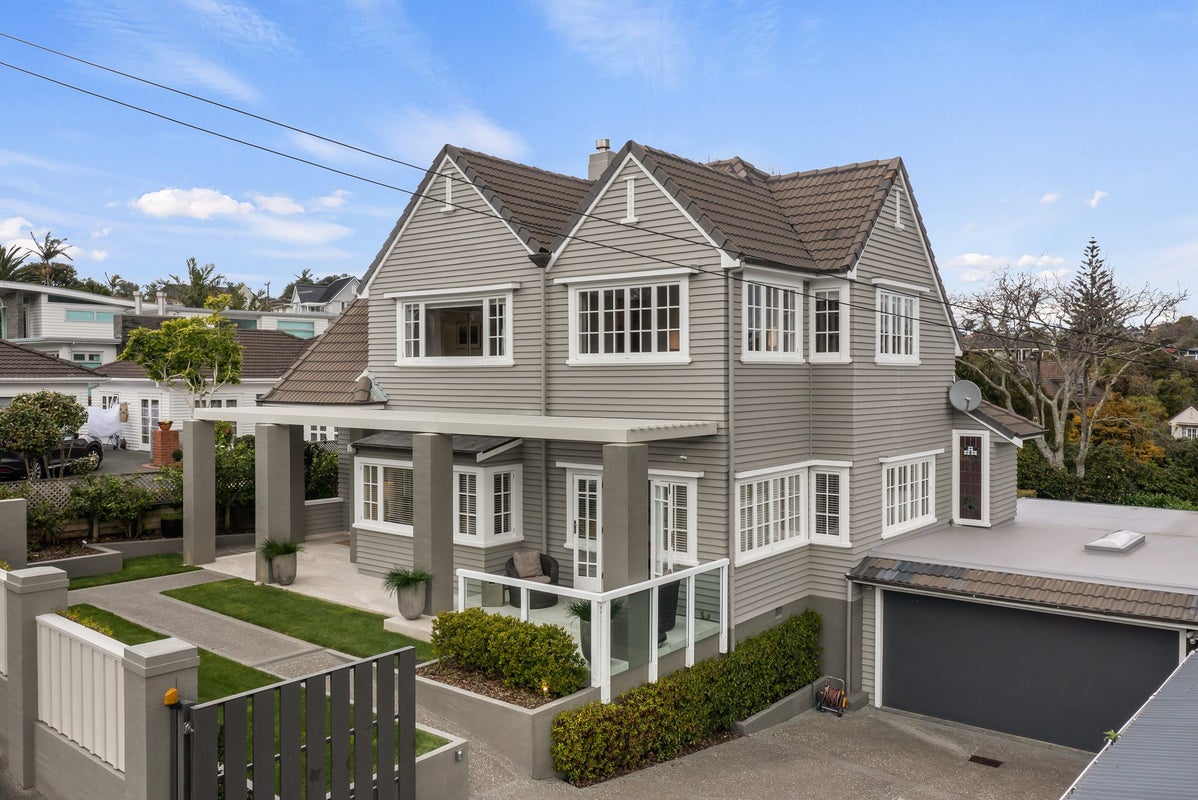 15 Ronaki Road, Mission Bay, Auckland - Carousel 1