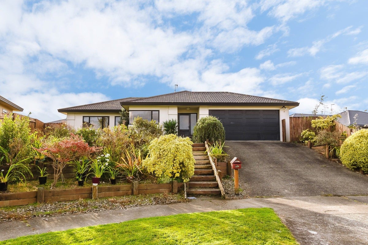 15 Aspen Way, Kelvin Grove, Palmerston North - Carousel 1
