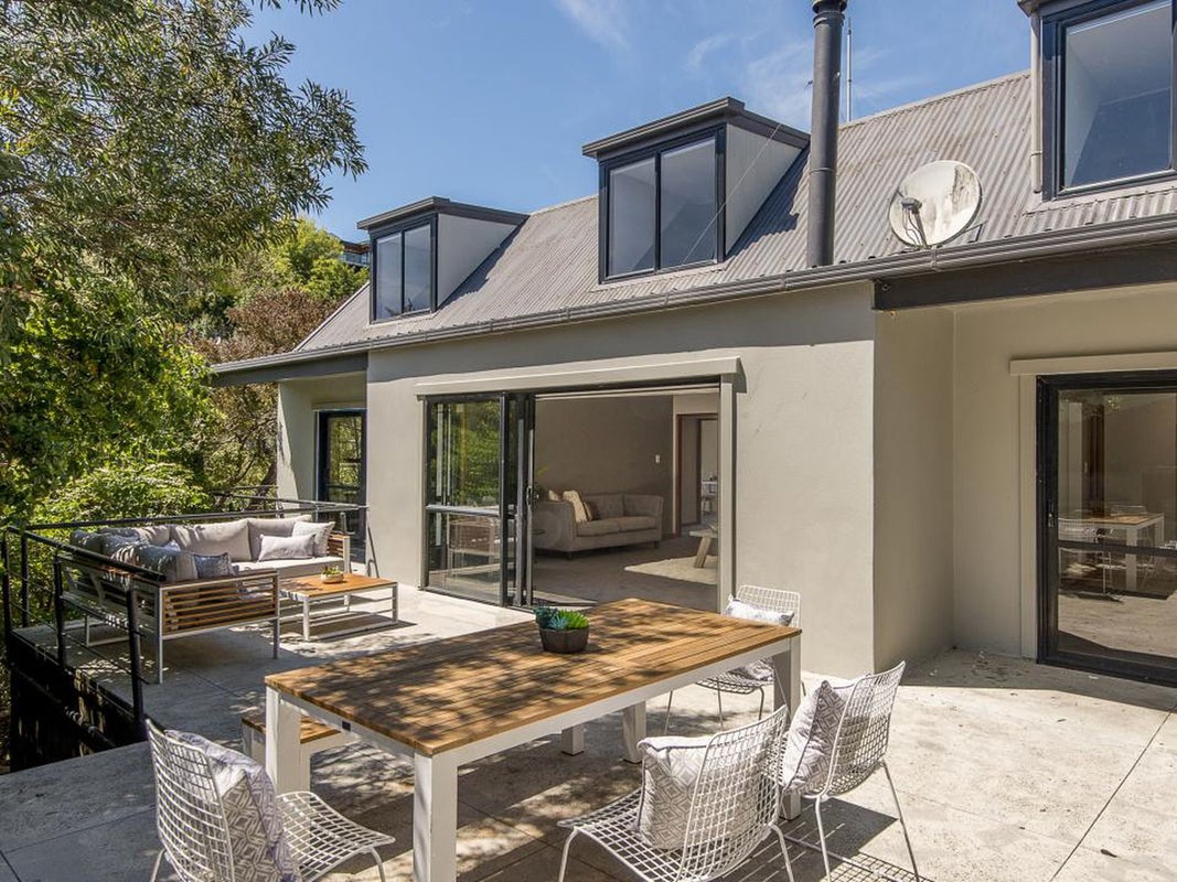9 Janice Place, Mount Pleasant, Christchurch - Carousel 1