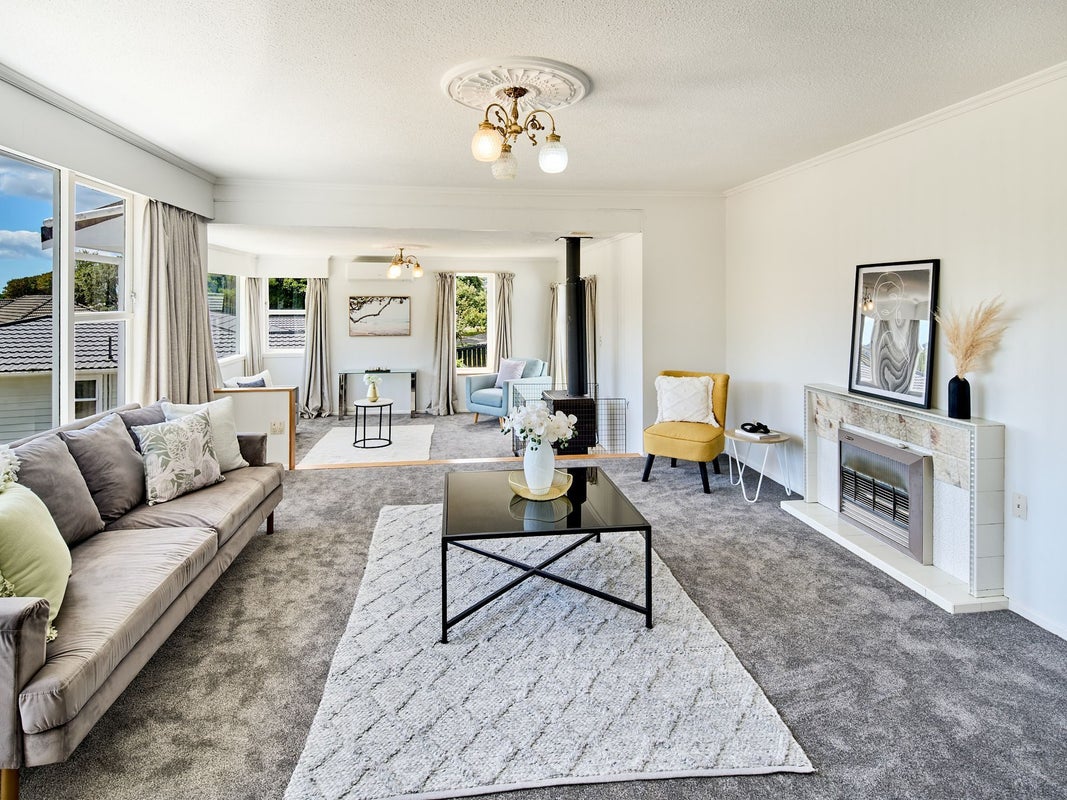 37 Pembroke Street, Tawa, Wellington - Carousel 2