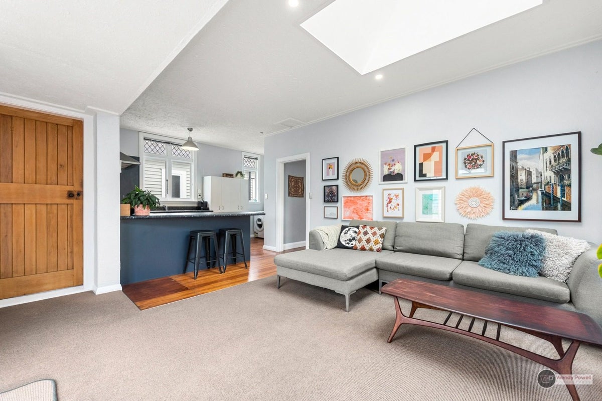 8 Bolton Street, Petone, Lower Hutt - Carousel 2