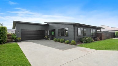 9 Stoneleigh Drive, Solway, Masterton - Carousel 1
