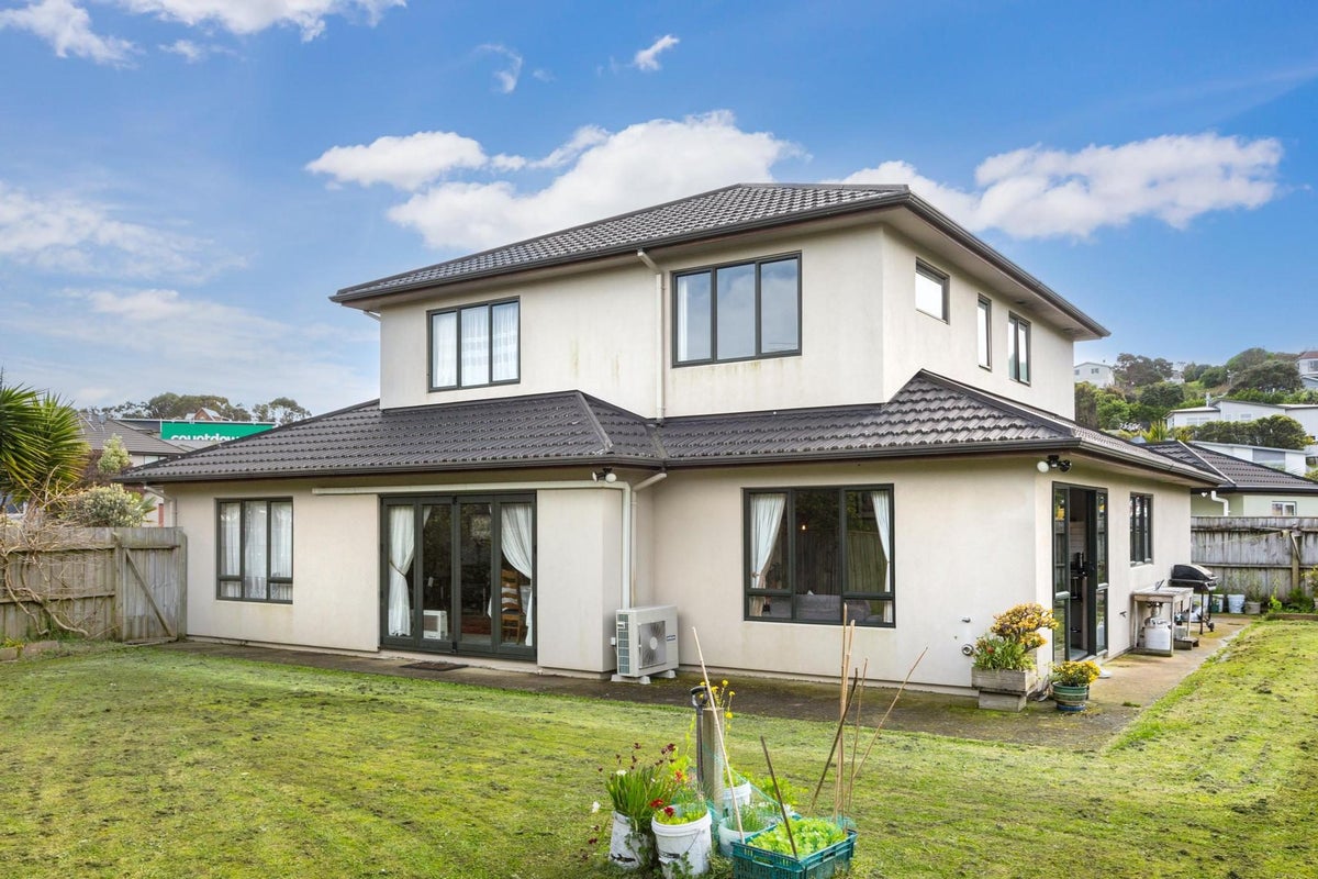 10 Fiordland Place, Aotea, Porirua - Carousel 23