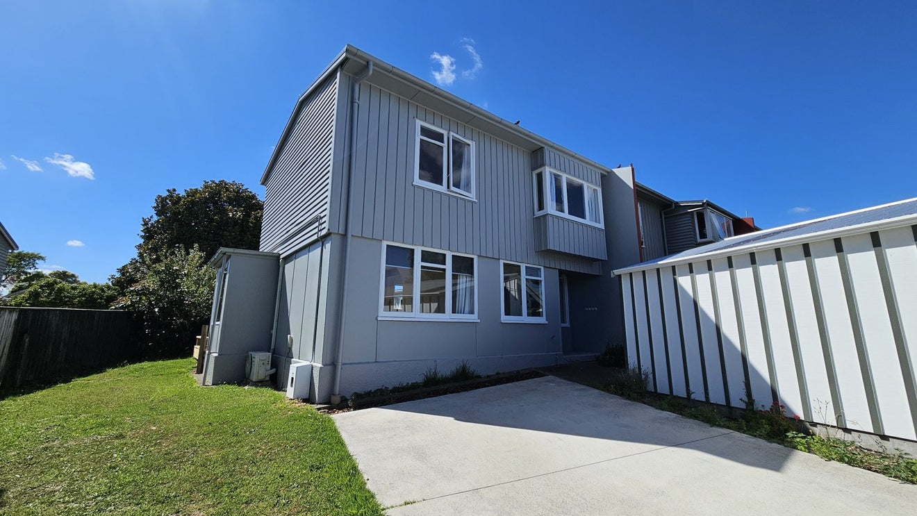 10 Cook Street, Marfell, New Plymouth - Carousel 1