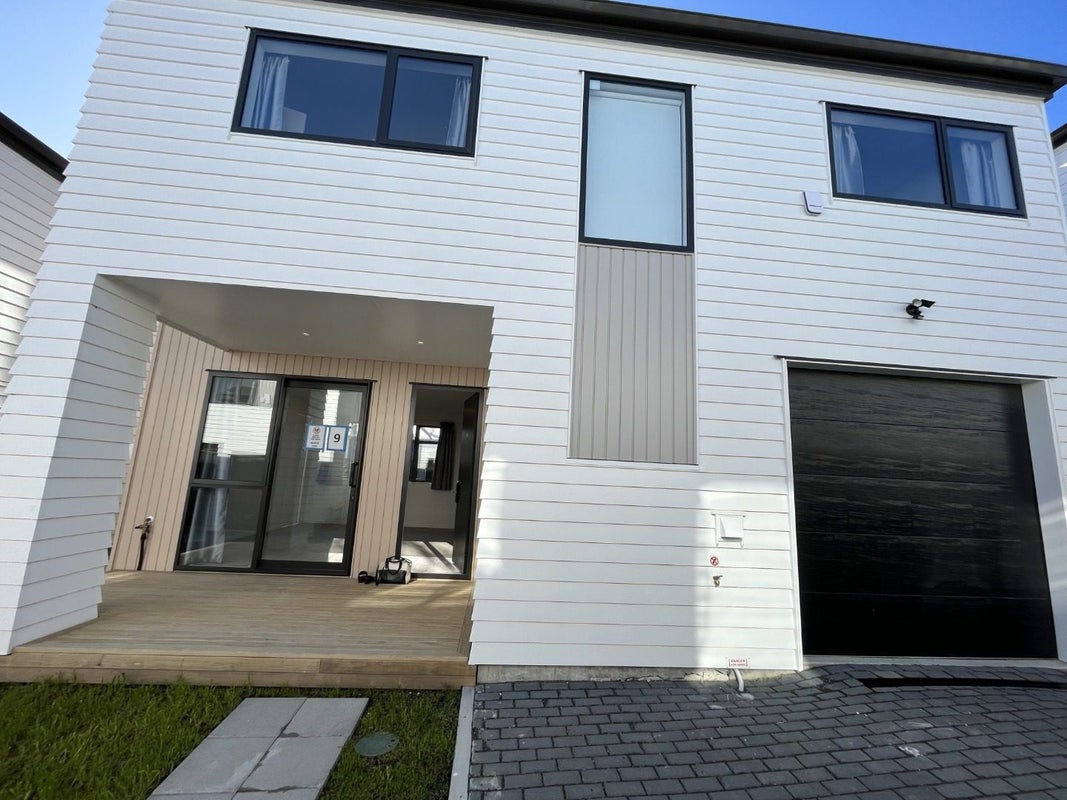 9/535 Swanson Road, Ranui, Auckland - Carousel 2