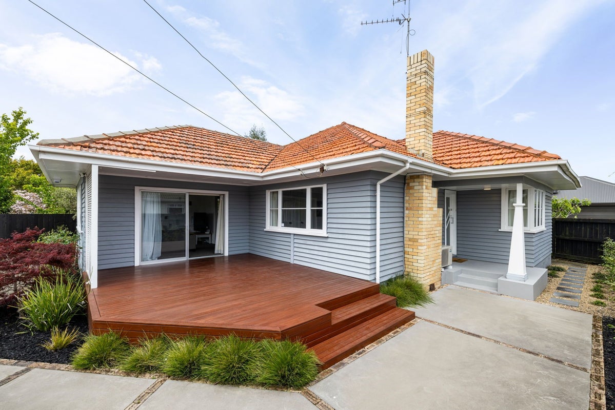 20 Pearsons Avenue, Claudelands, Hamilton - Carousel 1