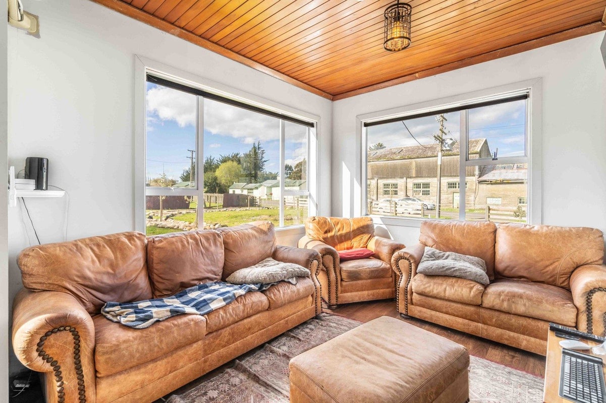 81 Main ST, Wairio, Otautau - Carousel 2