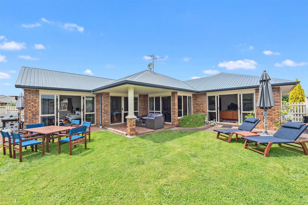 55 Edenpark Drive, Rototuna North, Hamilton - Carousel 19