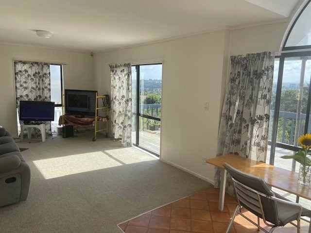 155 Glengarry Road, Glen Eden, Auckland - Carousel 2