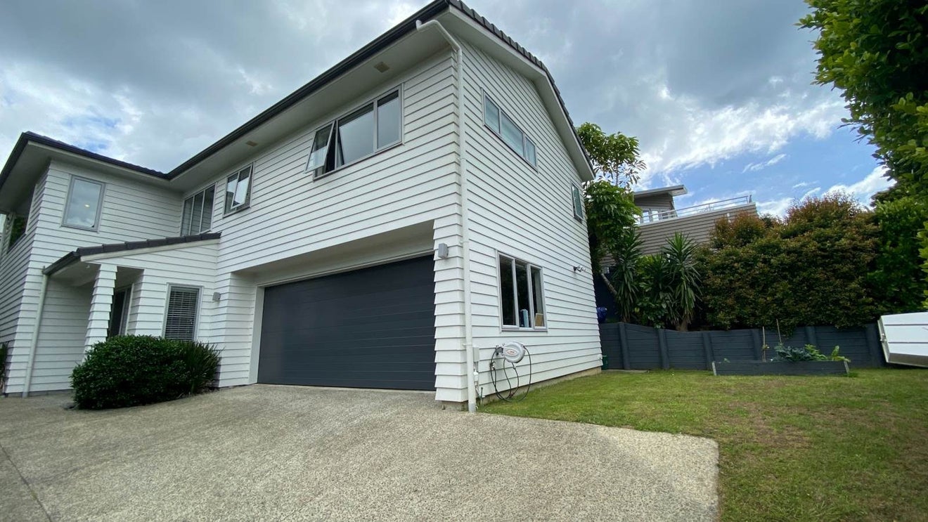 21A Channel View Road, Campbells Bay, Auckland - Carousel 1