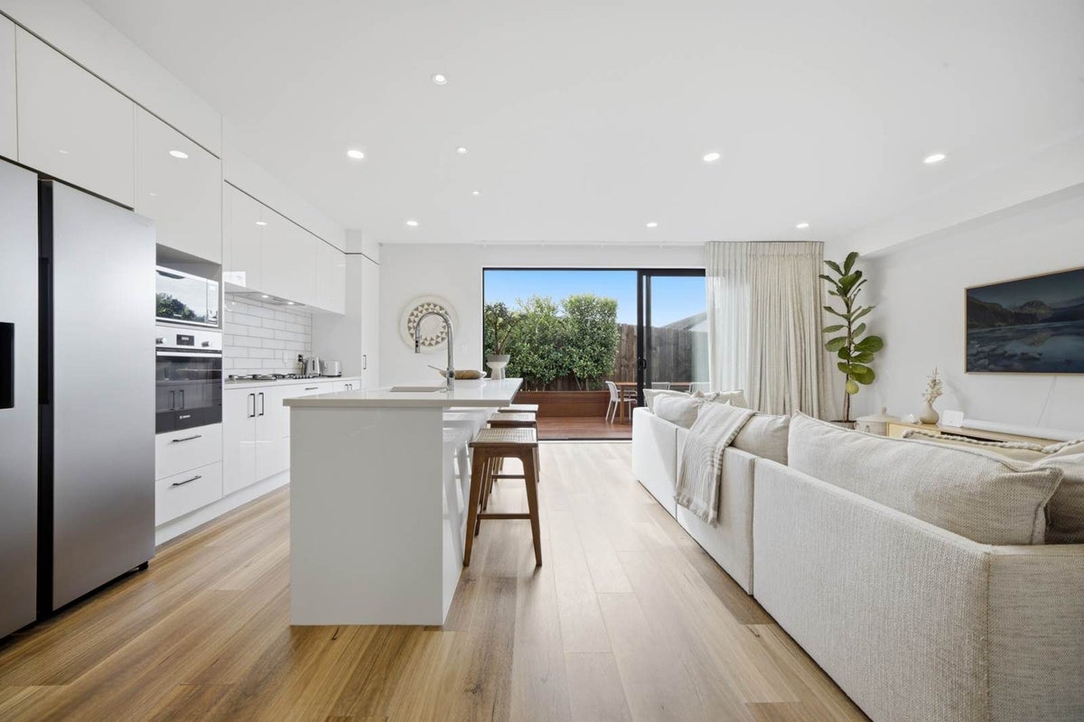 3 Milenio Crescent, Windsor Park, Auckland - Carousel 2