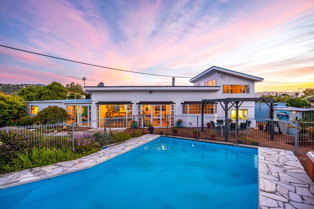 1/96 Golf Road, Tahunanui, Nelson - Carousel 1