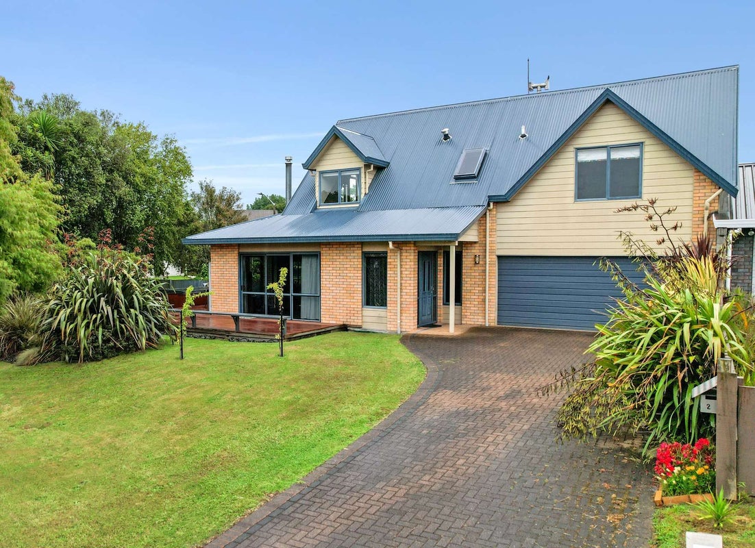 2 Elmslie Place, Owhata, Rotorua - Carousel 1