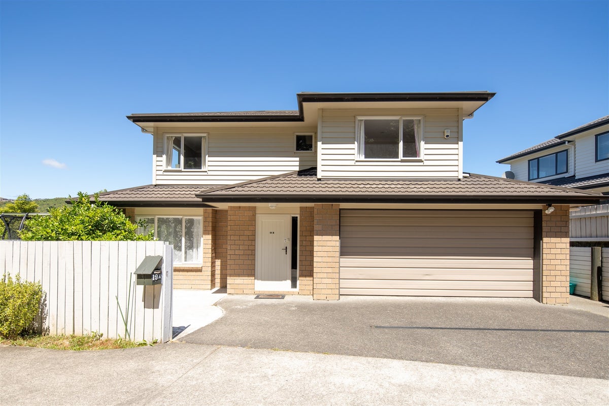 19A Wantwood Grove, Churton Park, Wellington - Carousel 1
