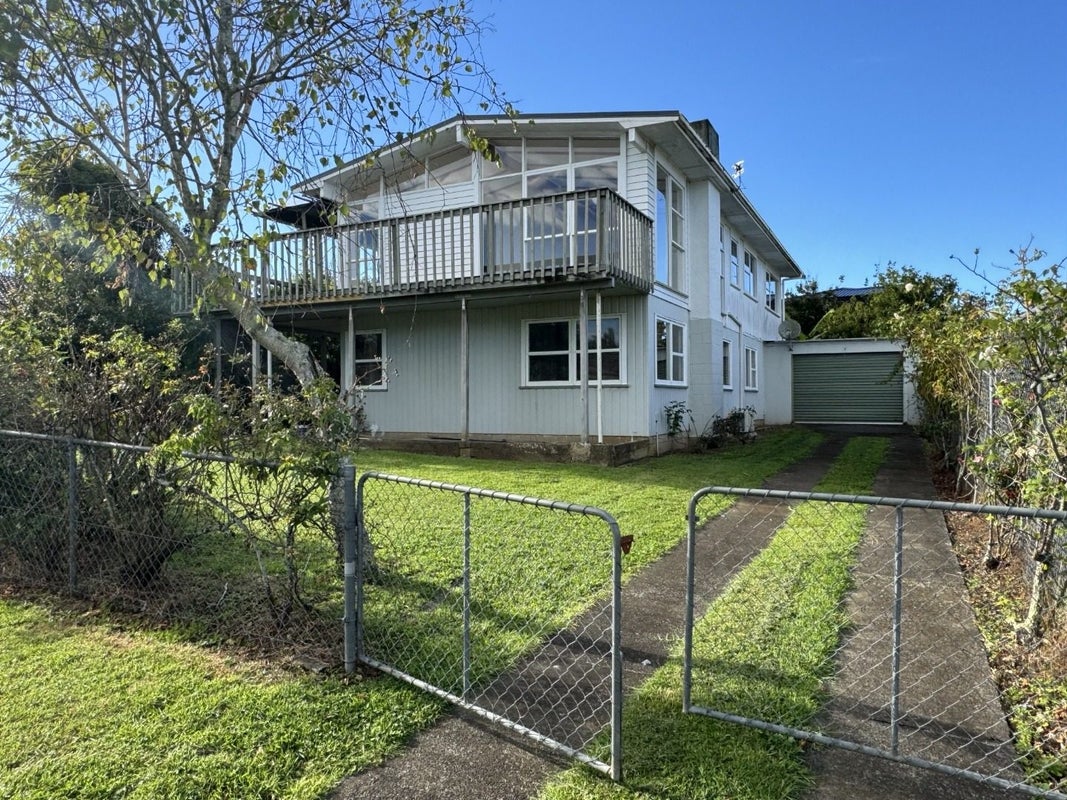 12 Kea Place, Mangere Bridge, Auckland - Carousel 1