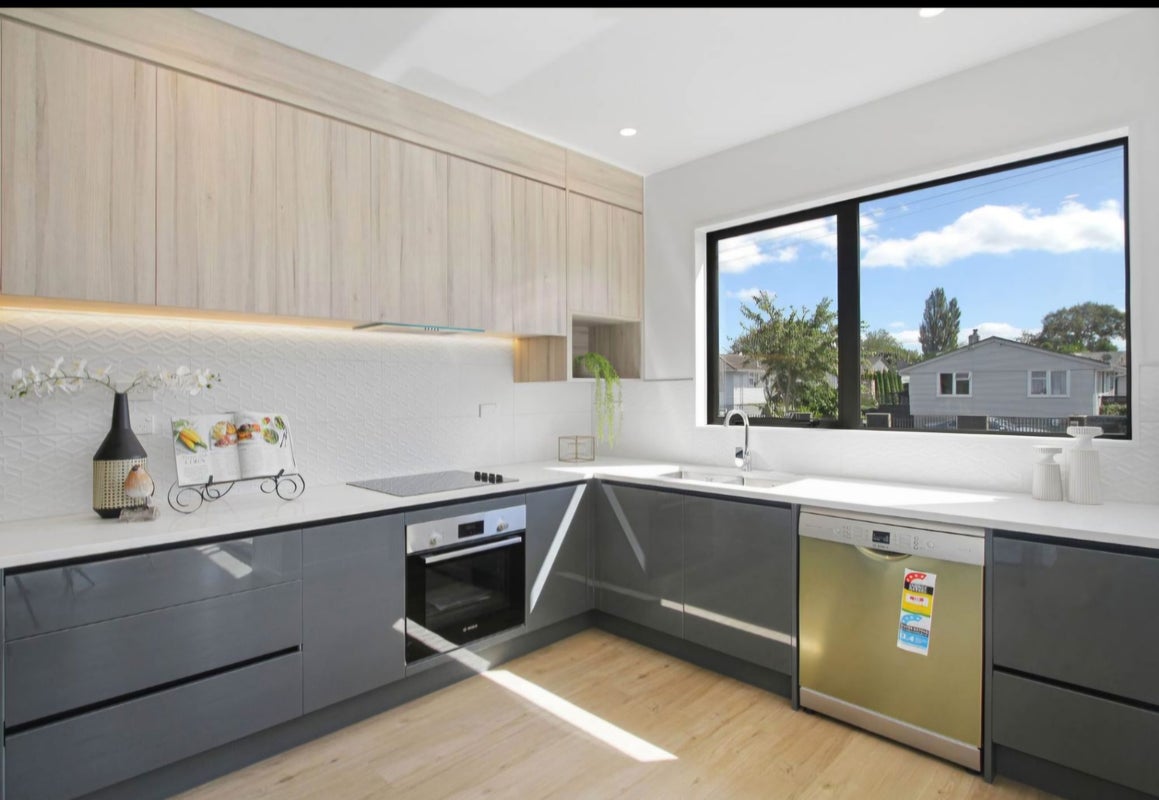 7/15 Old Wairoa Road, Papakura, Papakura - Carousel 2