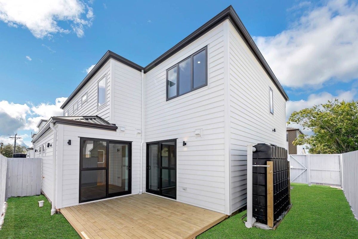 8 Gardiner Grove, Mangere East, Auckland - Carousel 2