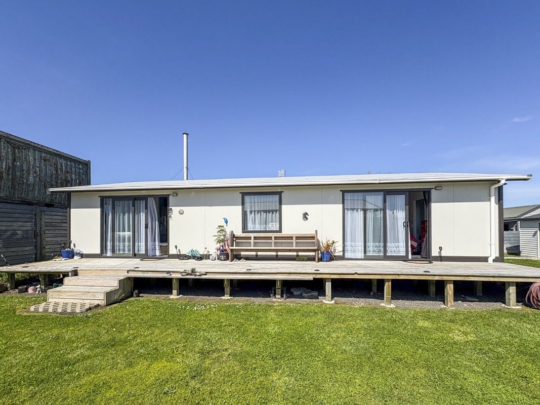 49B Hakeke Street, Whanganui East, Whanganui - Carousel 1