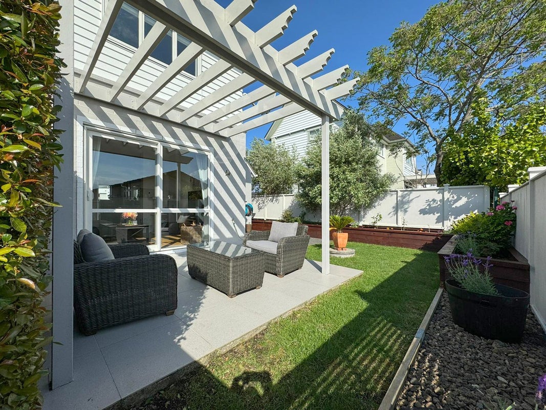 7 Hatfield Place, Albany Heights, Auckland - Carousel 2