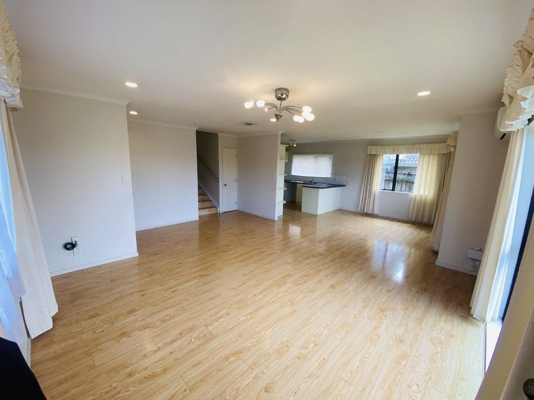 3 Shah Place, Glen Eden, Auckland - Carousel 2