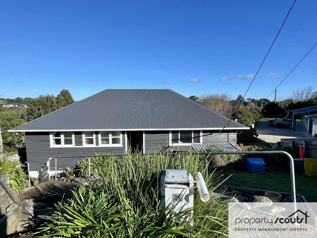 21 Blackmore Street, Lynmouth, New Plymouth - Carousel 1