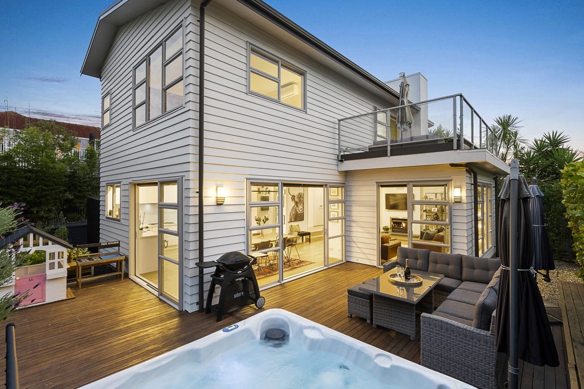 6 Regent Street, Devonport, Auckland - Carousel 2