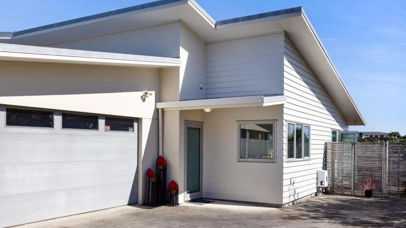 4A Marchant Place, Westown, New Plymouth - Carousel 1