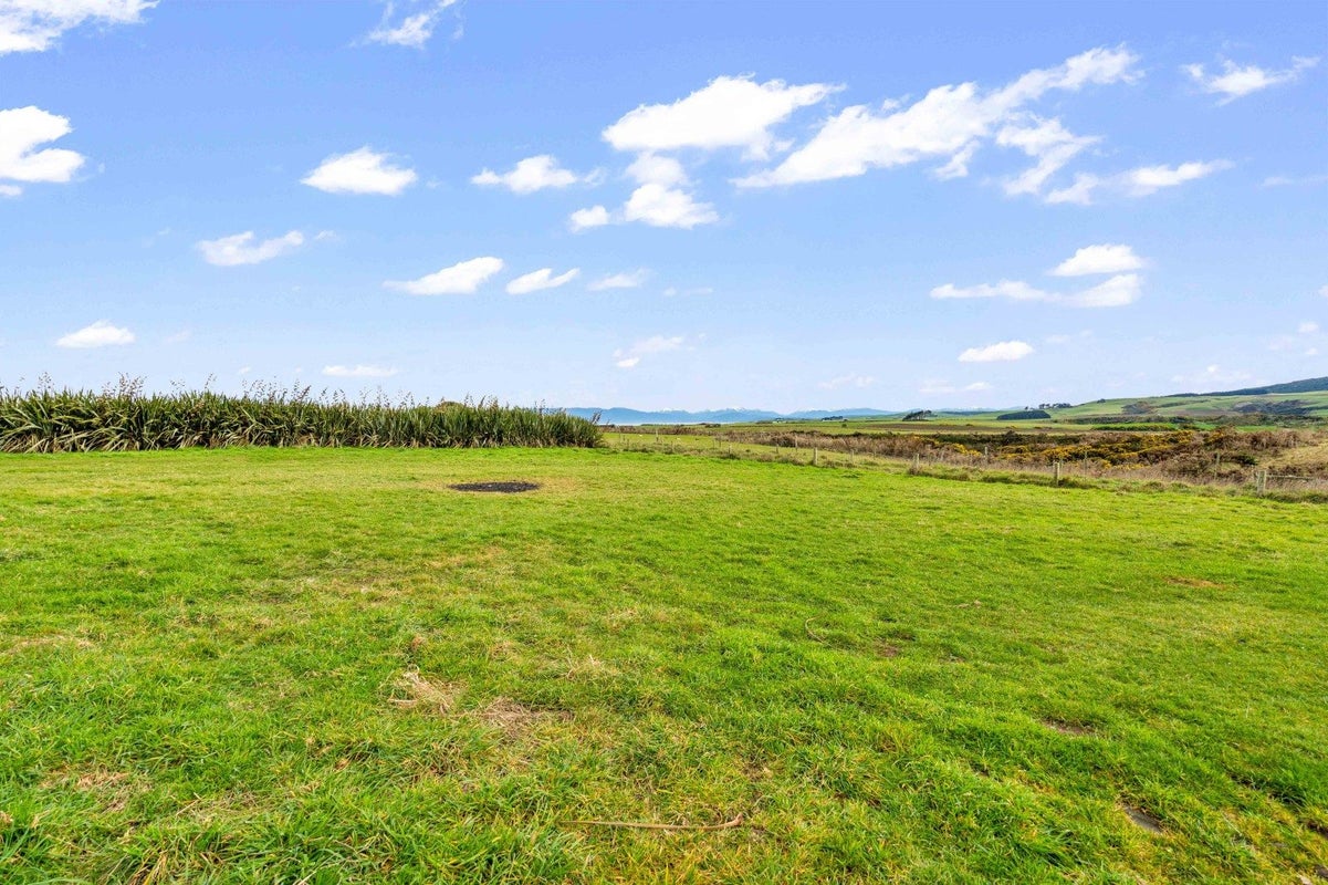 15 Thomas Road, Orepuki, Riverton - Carousel 15